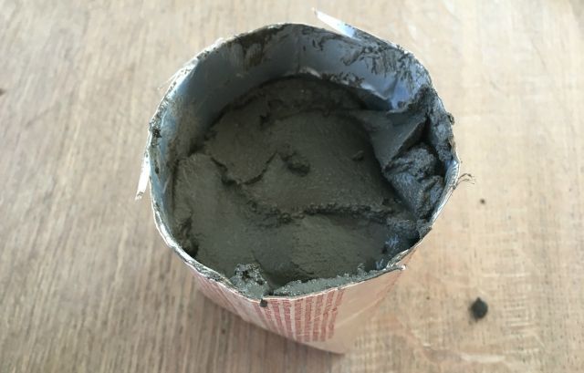 DIY; candle holder made of cement
